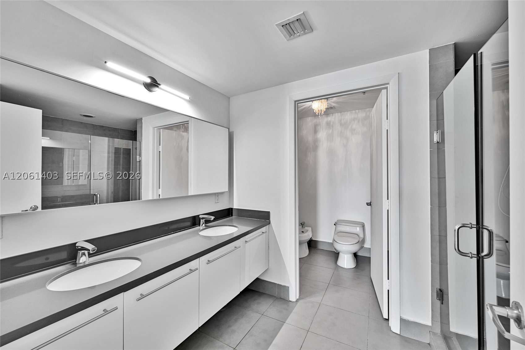 90 SW 3rd St #PH-17, Miami FL 33130