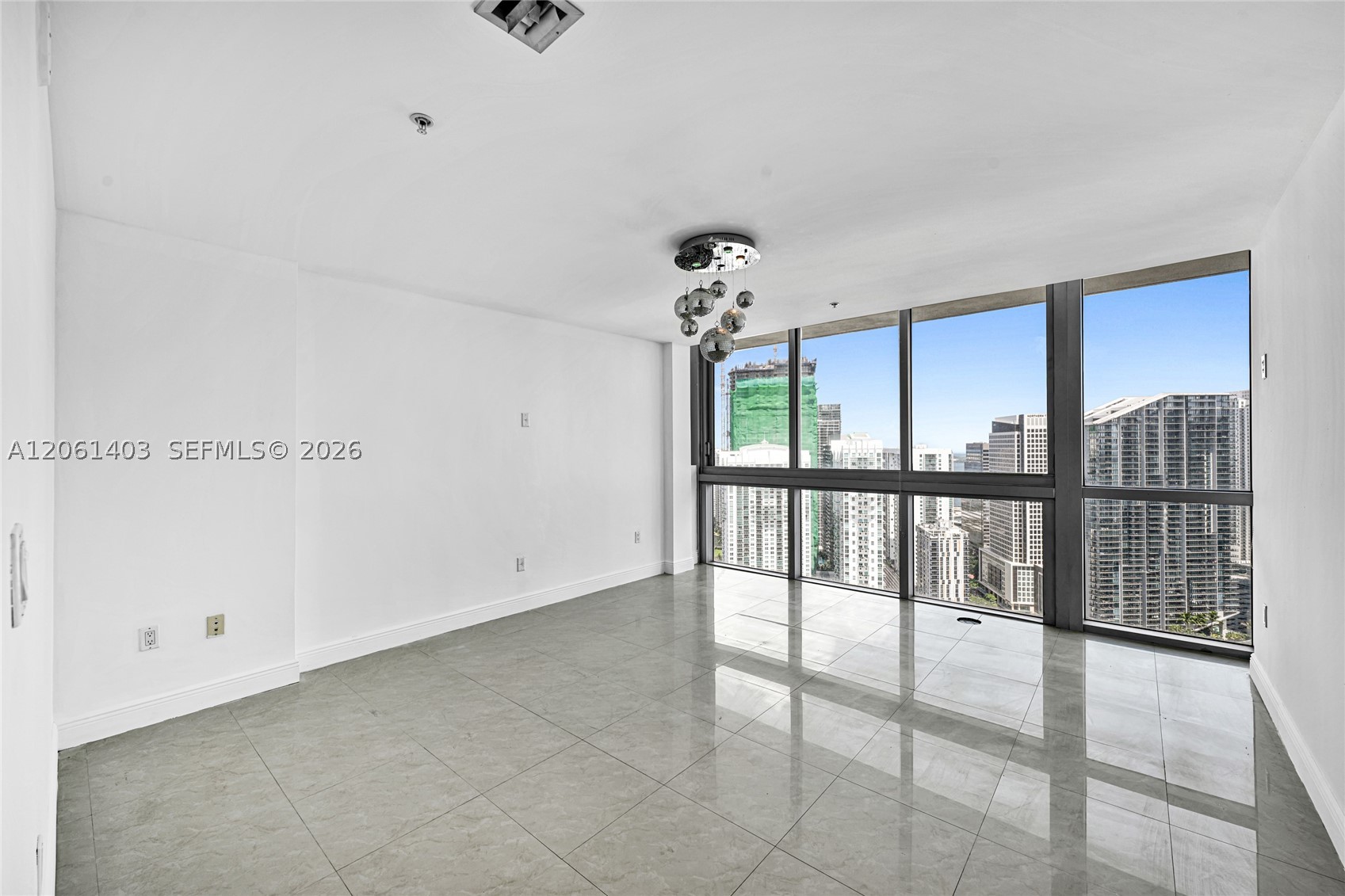 90 SW 3rd St #PH-17, Miami FL 33130