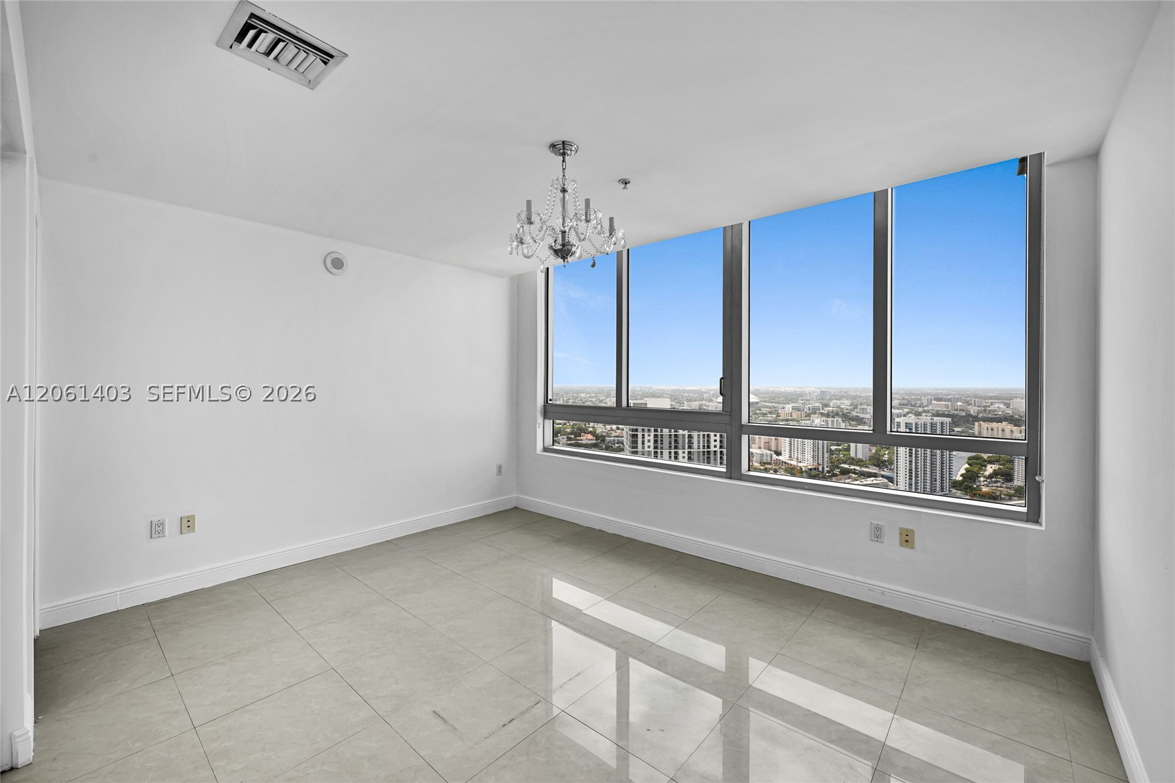 90 SW 3rd St #PH-17, Miami FL 33130