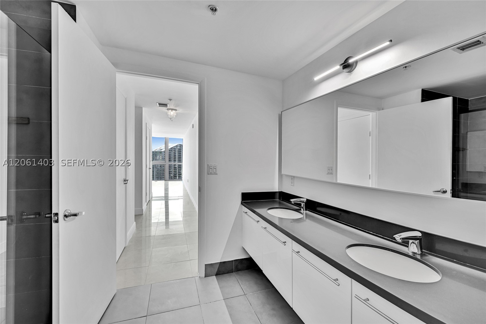 90 SW 3rd St #PH-17, Miami FL 33130