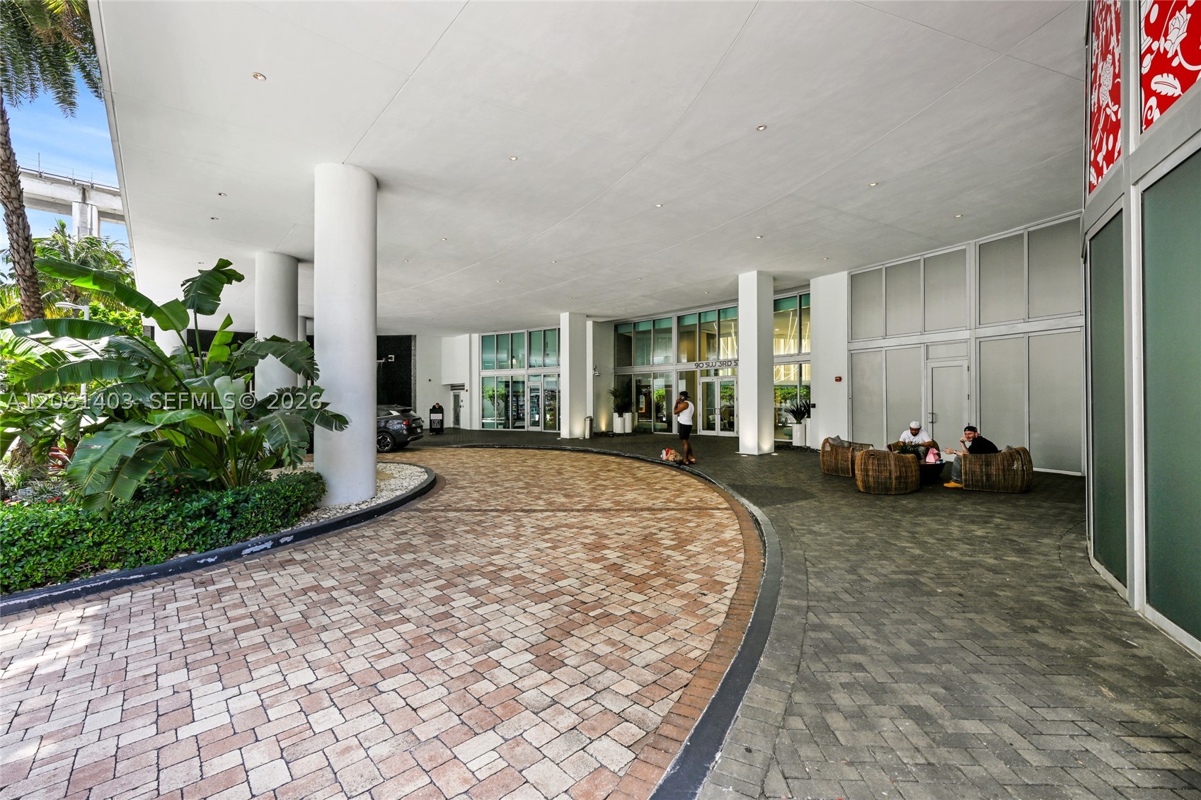 90 SW 3rd St #PH-17, Miami FL 33130