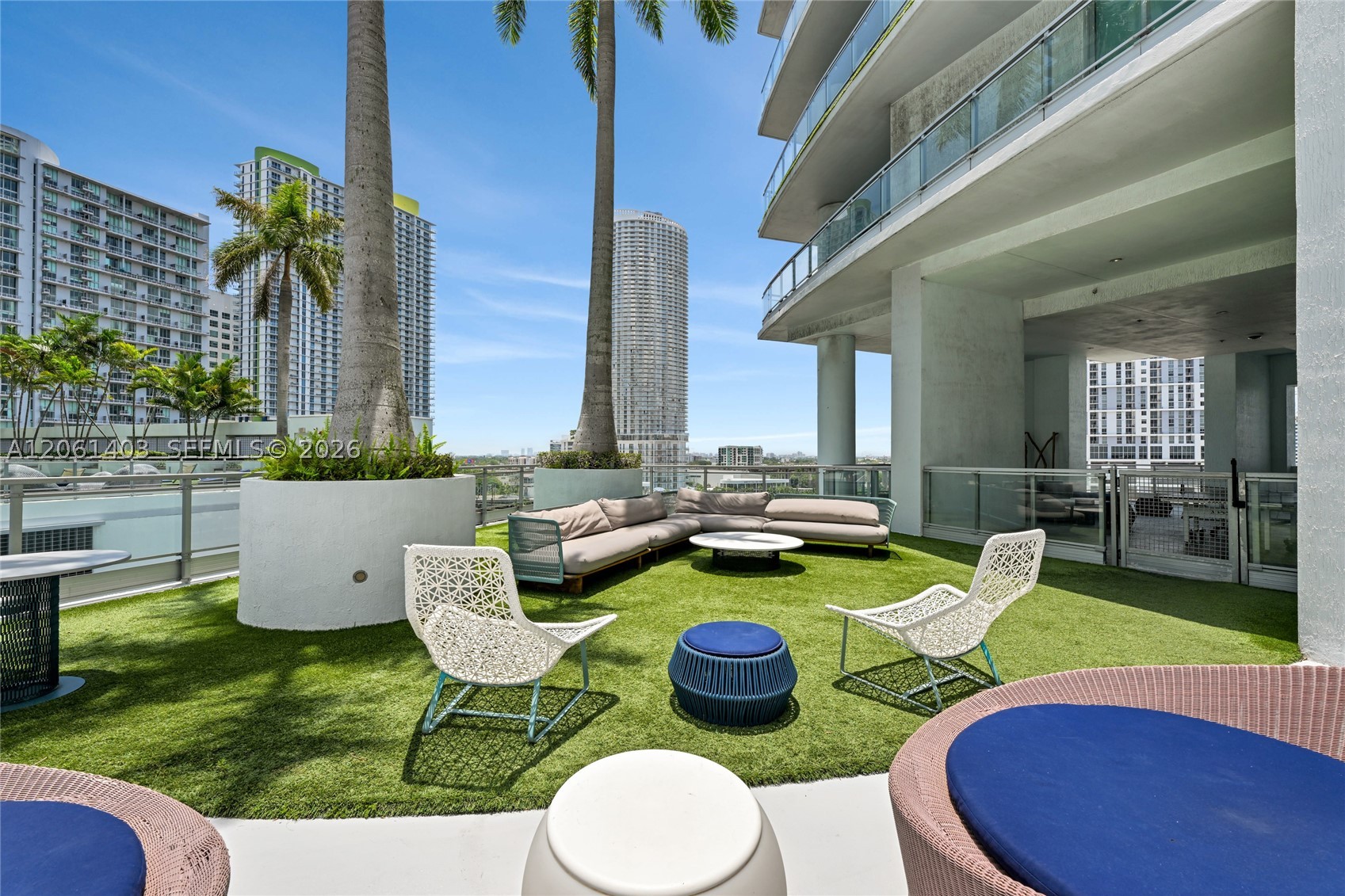 90 SW 3rd St #PH-17, Miami FL 33130