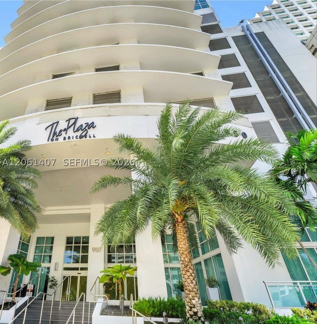 950 Brickell Bay Dr #2406, Miami FL 33131