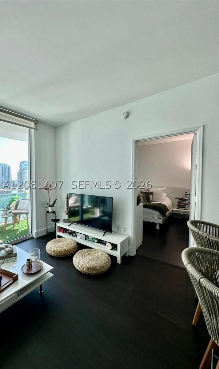 950 Brickell Bay Dr #2406, Miami FL 33131
