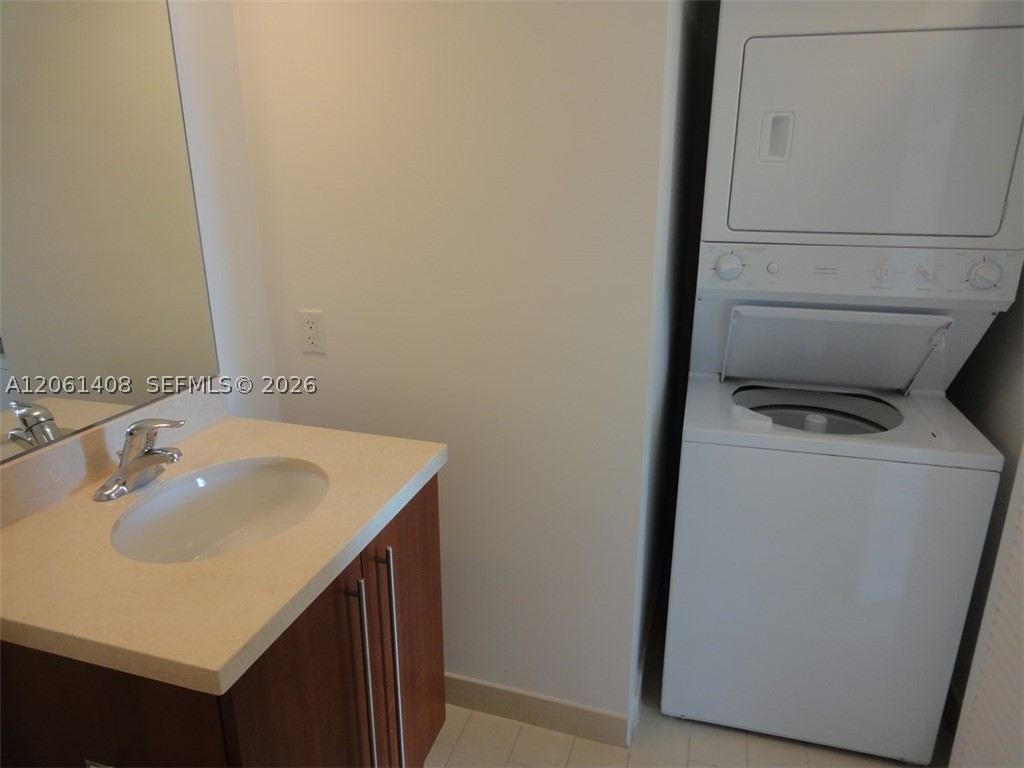 79 SW 12th St #1203-S, Miami FL 33130