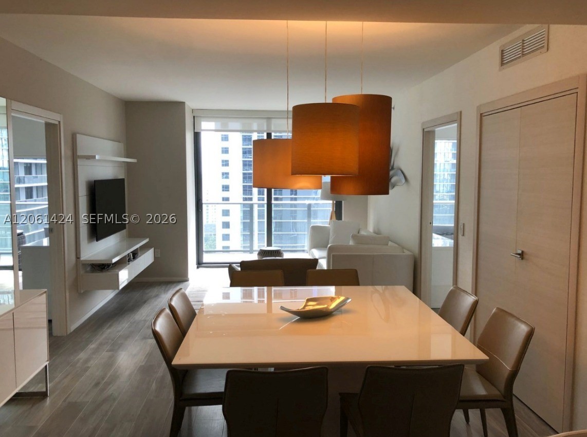 801 S Miami Ave #1910, Miami FL 33130