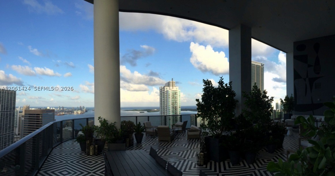 801 S Miami Ave #1910, Miami FL 33130