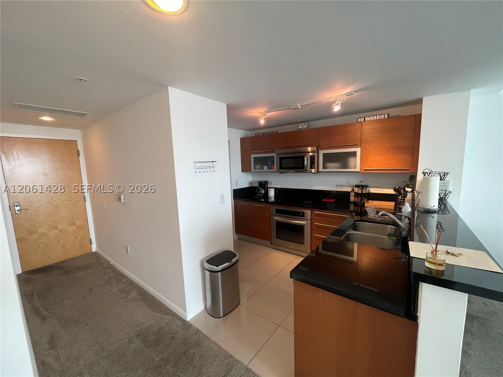 253 NE 2nd St #3806, Miami FL 33132
