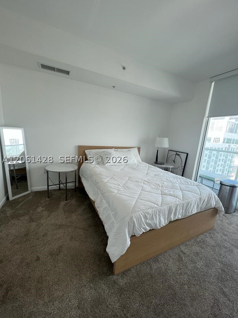 253 NE 2nd St #3806, Miami FL 33132