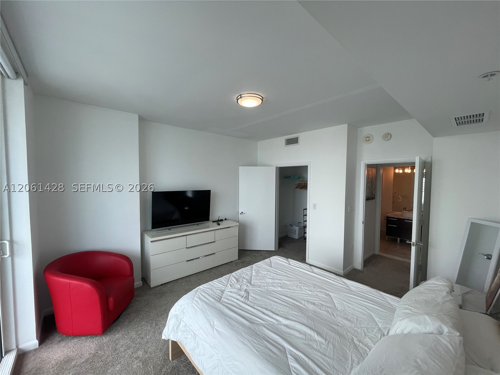 253 NE 2nd St #3806, Miami FL 33132