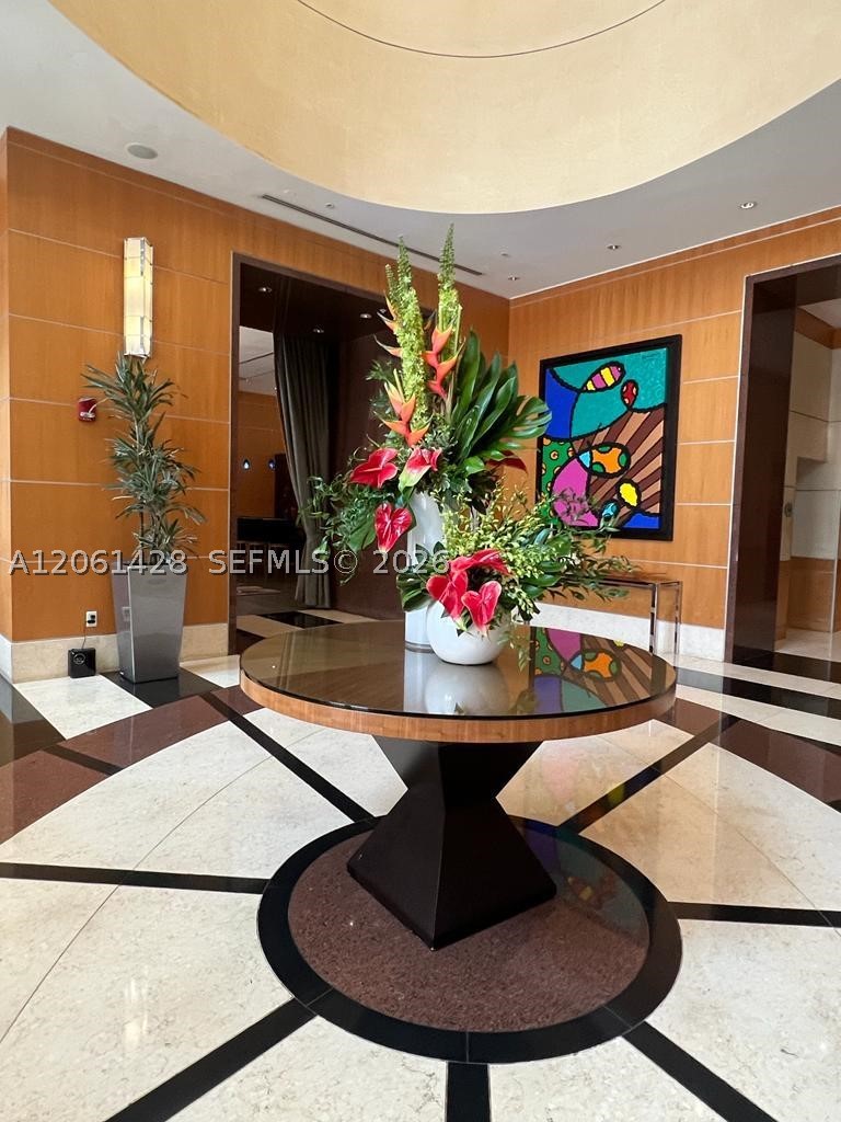 253 NE 2nd St #3806, Miami FL 33132