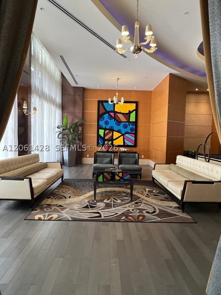 253 NE 2nd St #3806, Miami FL 33132