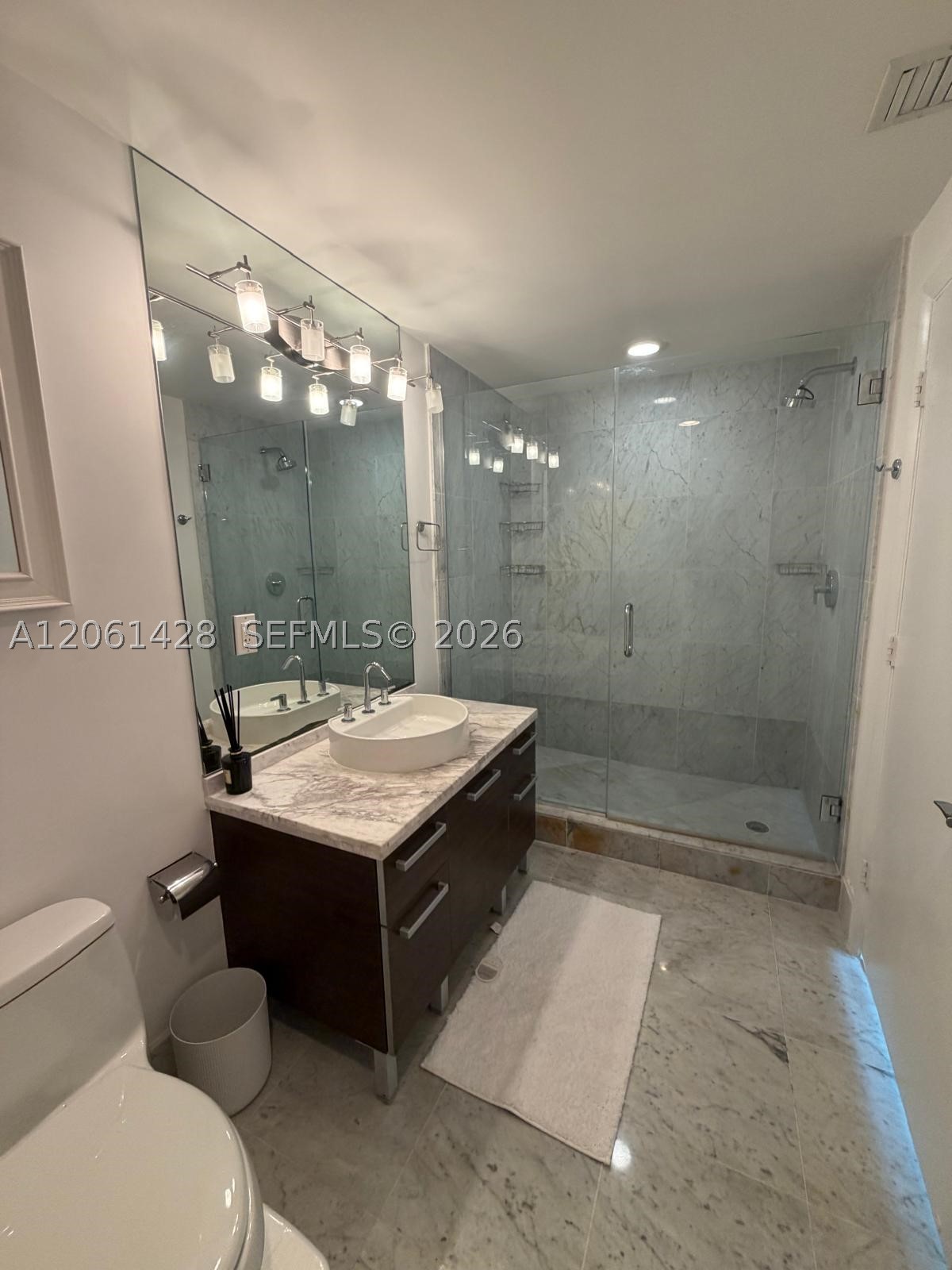 253 NE 2nd St #3806, Miami FL 33132