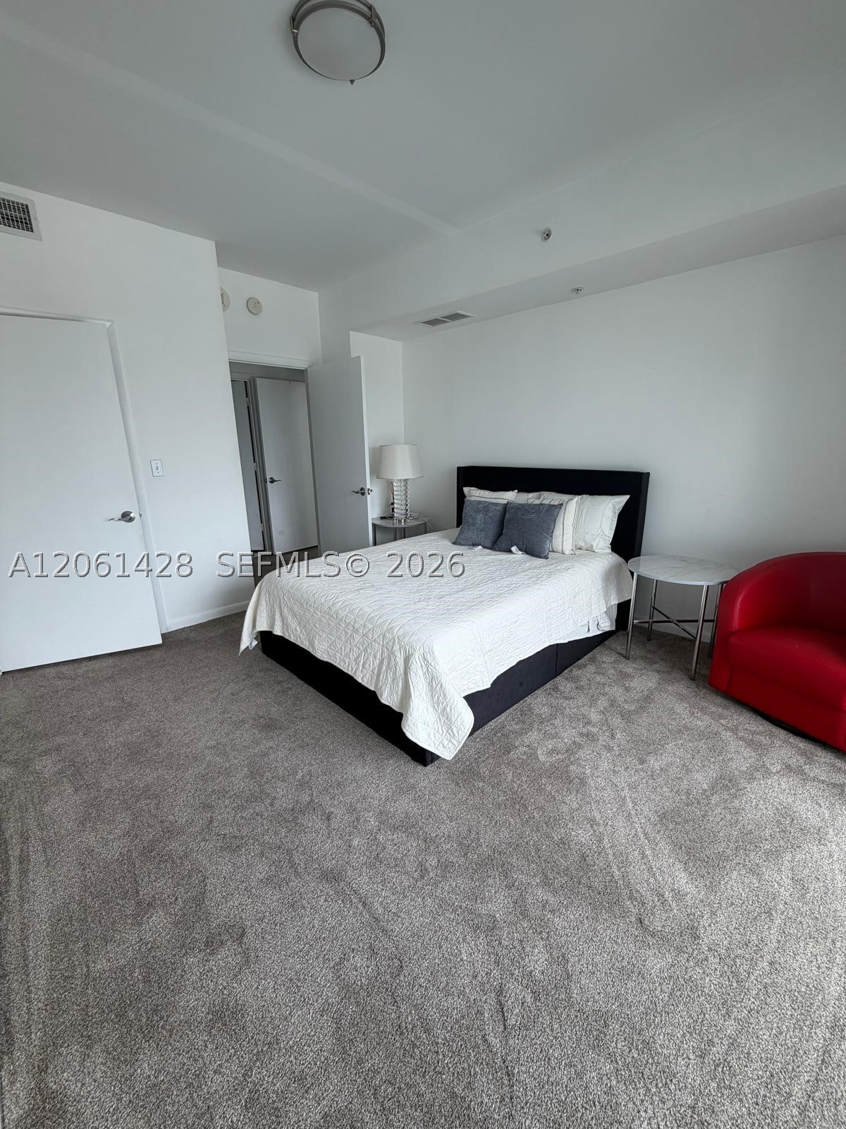 253 NE 2nd St #3806, Miami FL 33132