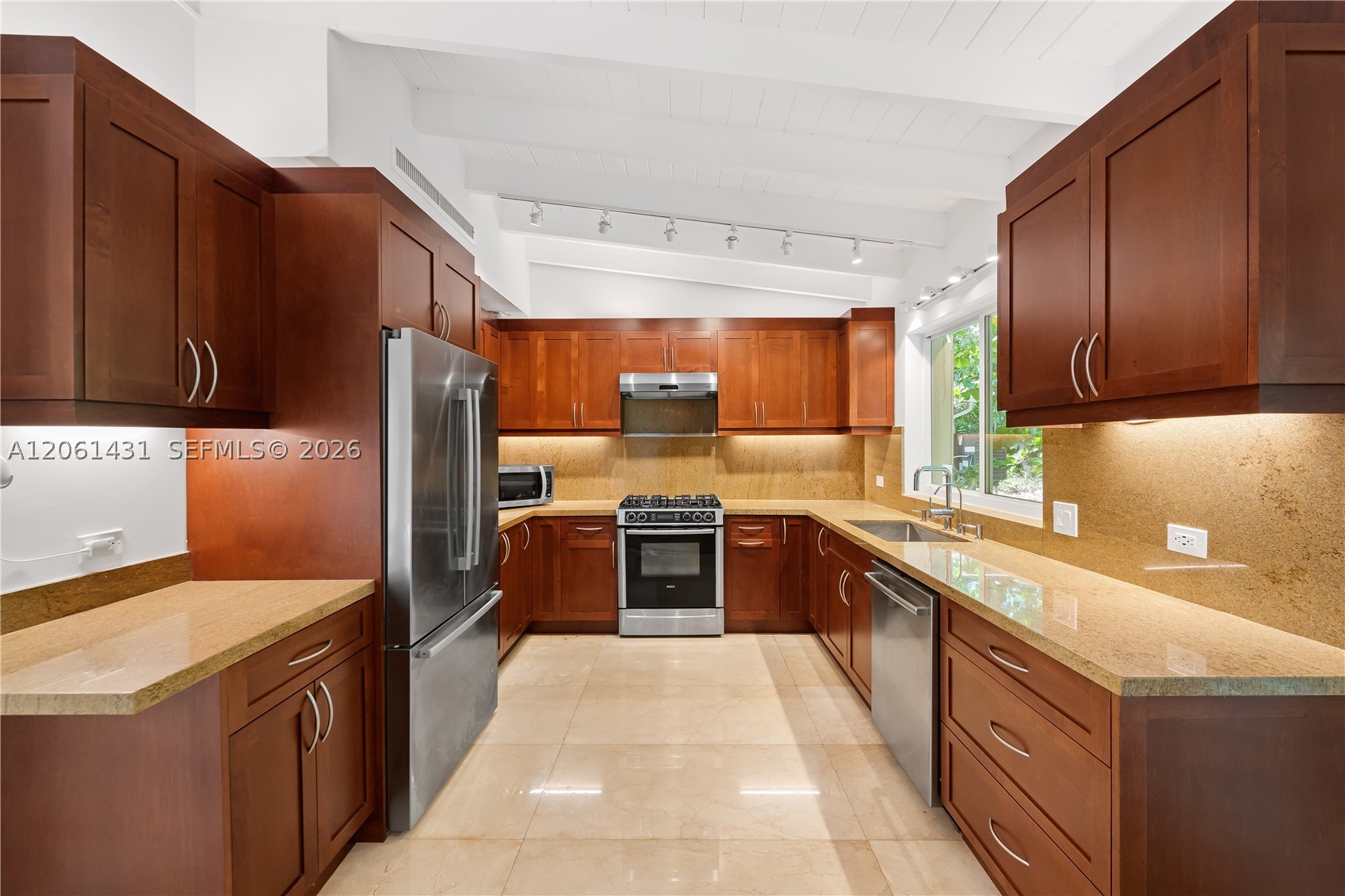 12200 SW 74th Ct, Pinecrest FL 33156