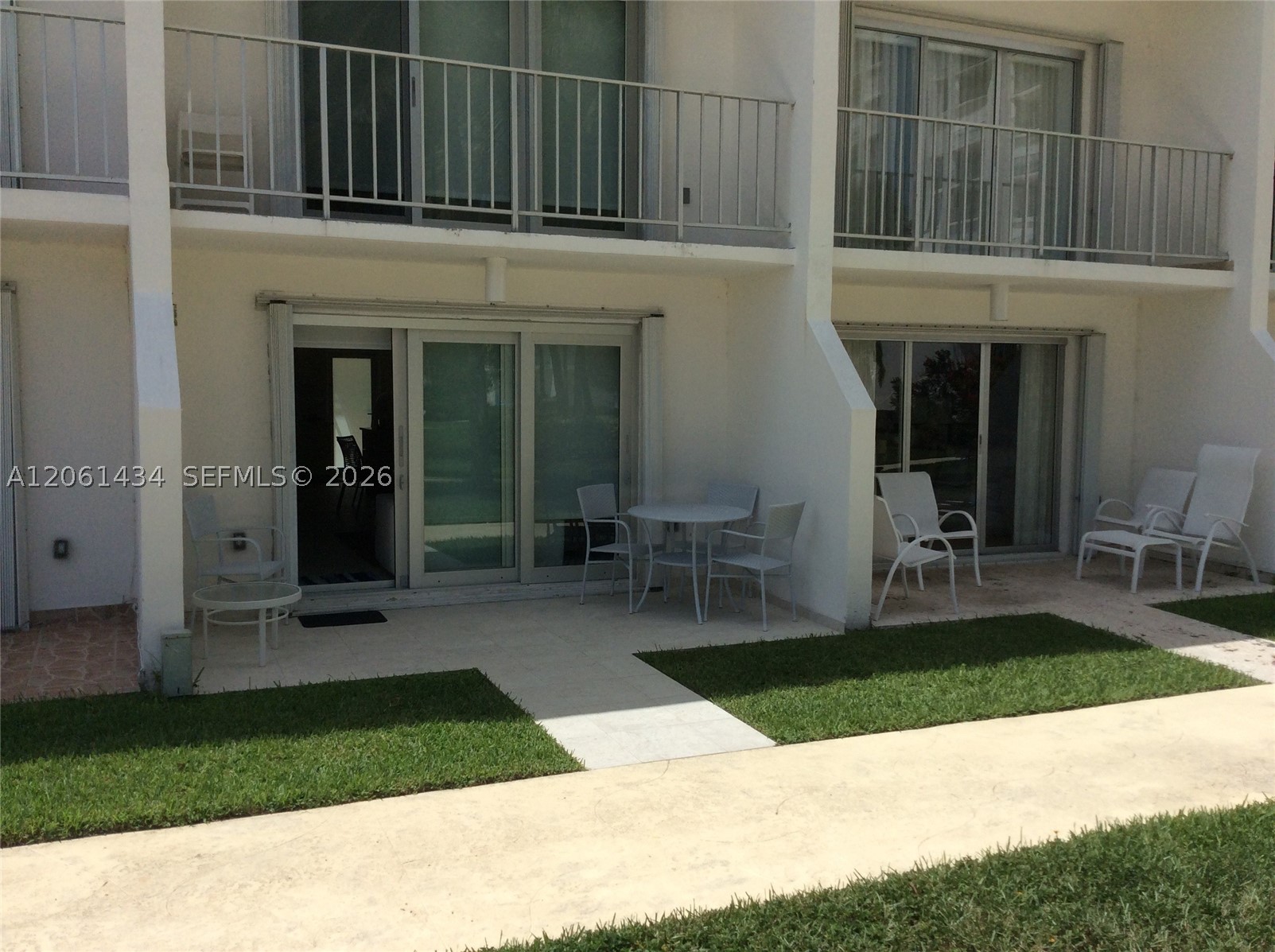 881 Ocean Dr #TH3, Key Biscayne FL 33149