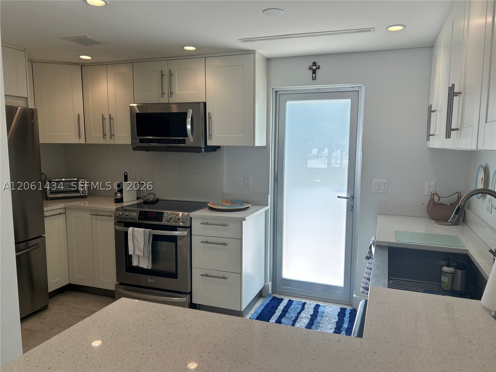 881 Ocean Dr #TH3, Key Biscayne FL 33149