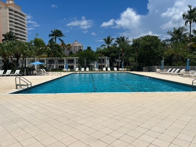 881 Ocean Dr #TH3, Key Biscayne FL 33149