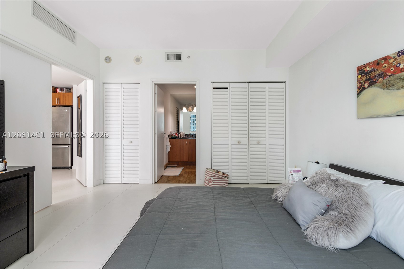 300 S Biscayne Blvd #T-2309, Miami FL 33131