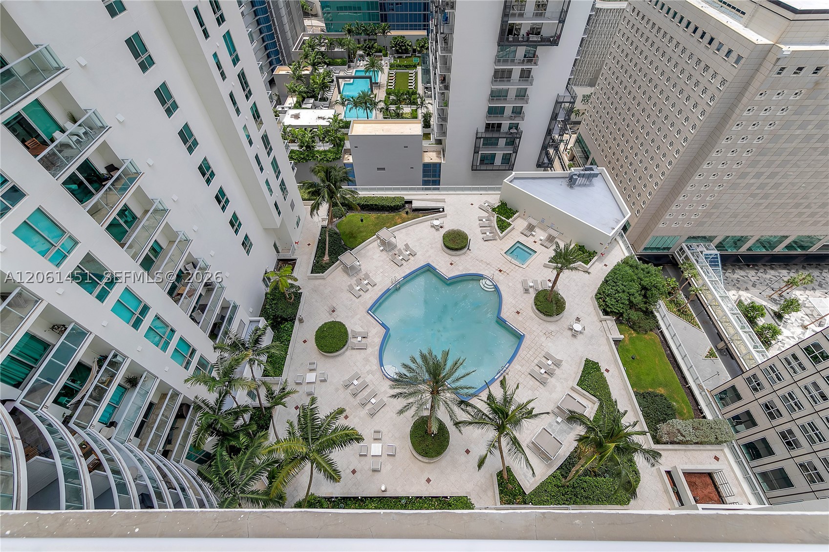 300 S Biscayne Blvd #T-2309, Miami FL 33131