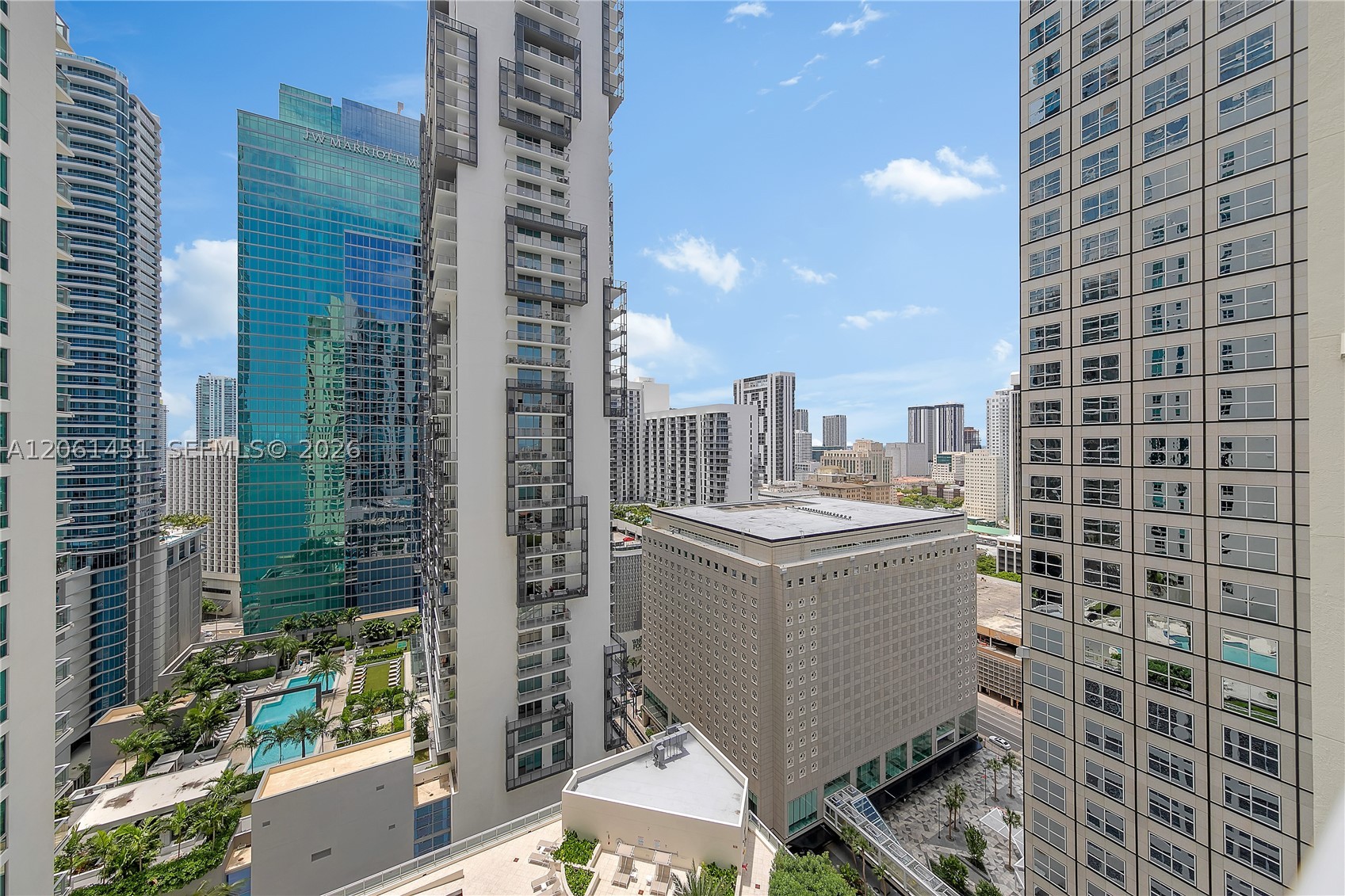 300 S Biscayne Blvd #T-2309, Miami FL 33131