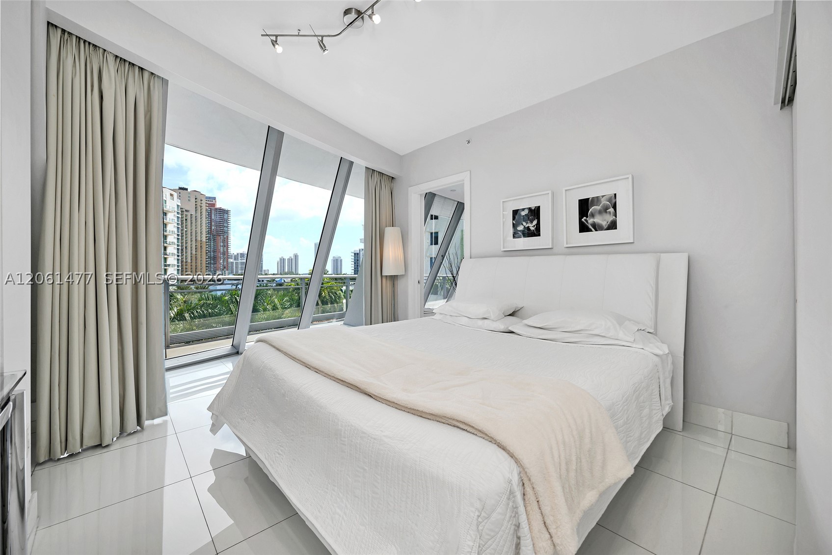 2950 NE 188th St #449, Aventura FL 33180