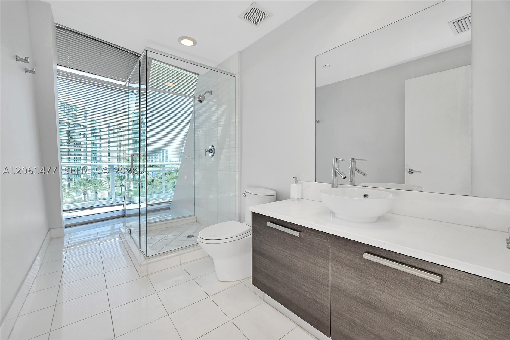 2950 NE 188th St #449, Aventura FL 33180