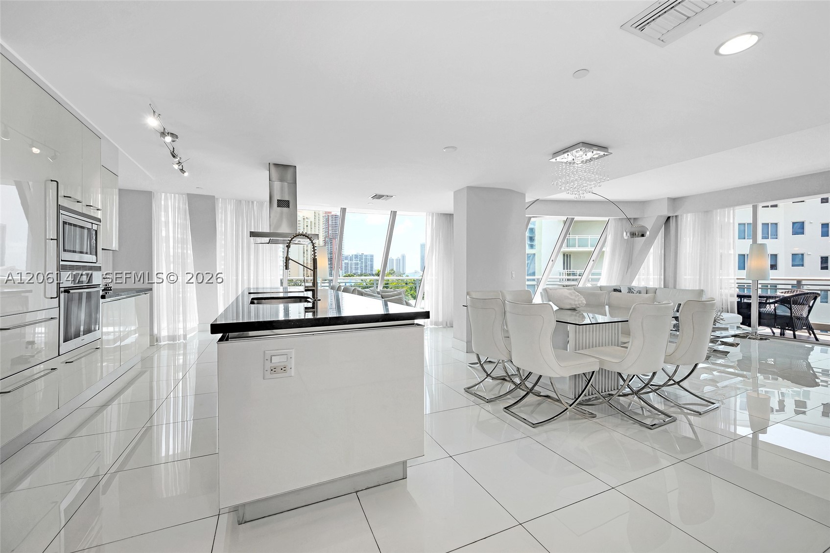 2950 NE 188th St #449, Aventura FL 33180