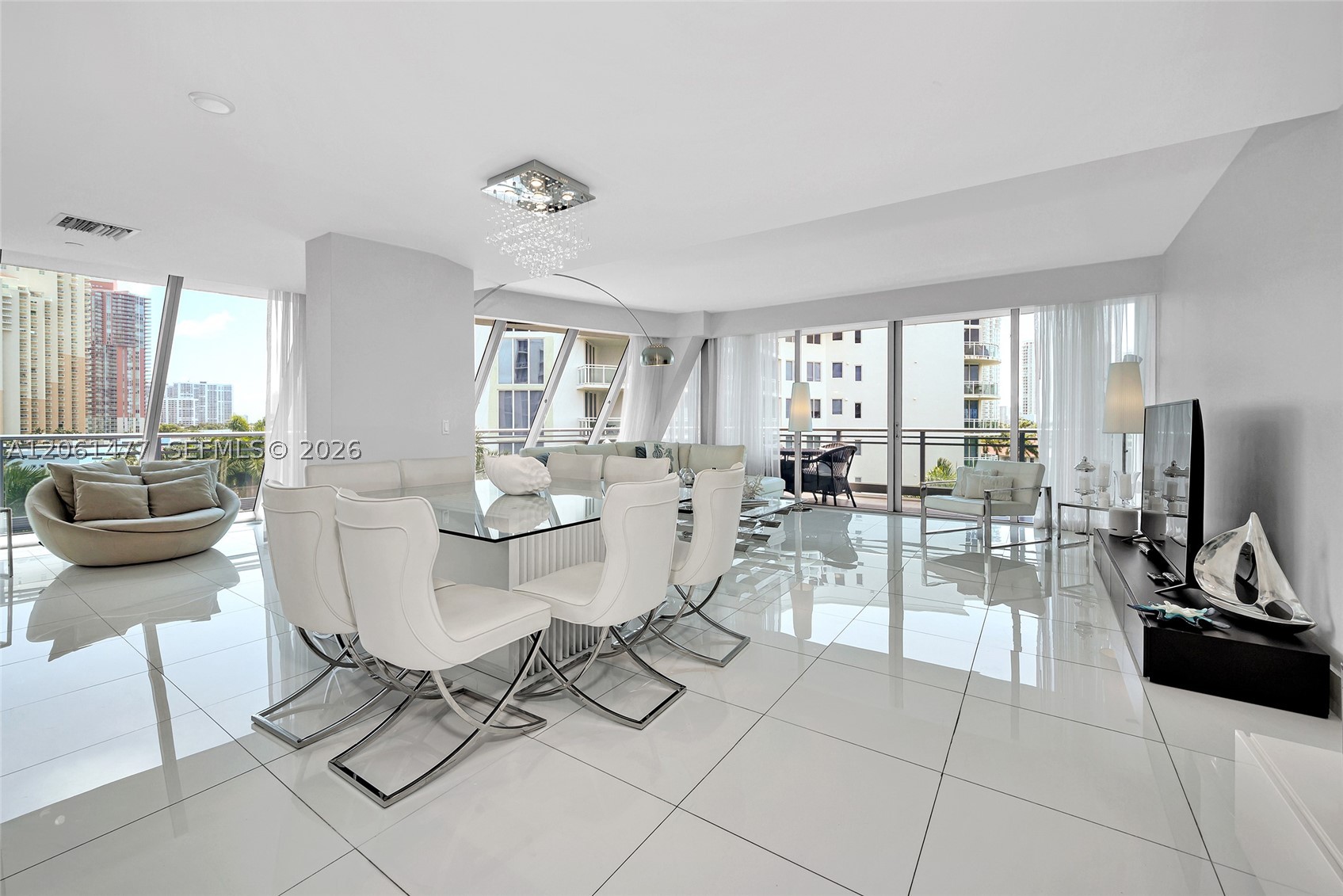 2950 NE 188th St #449, Aventura FL 33180
