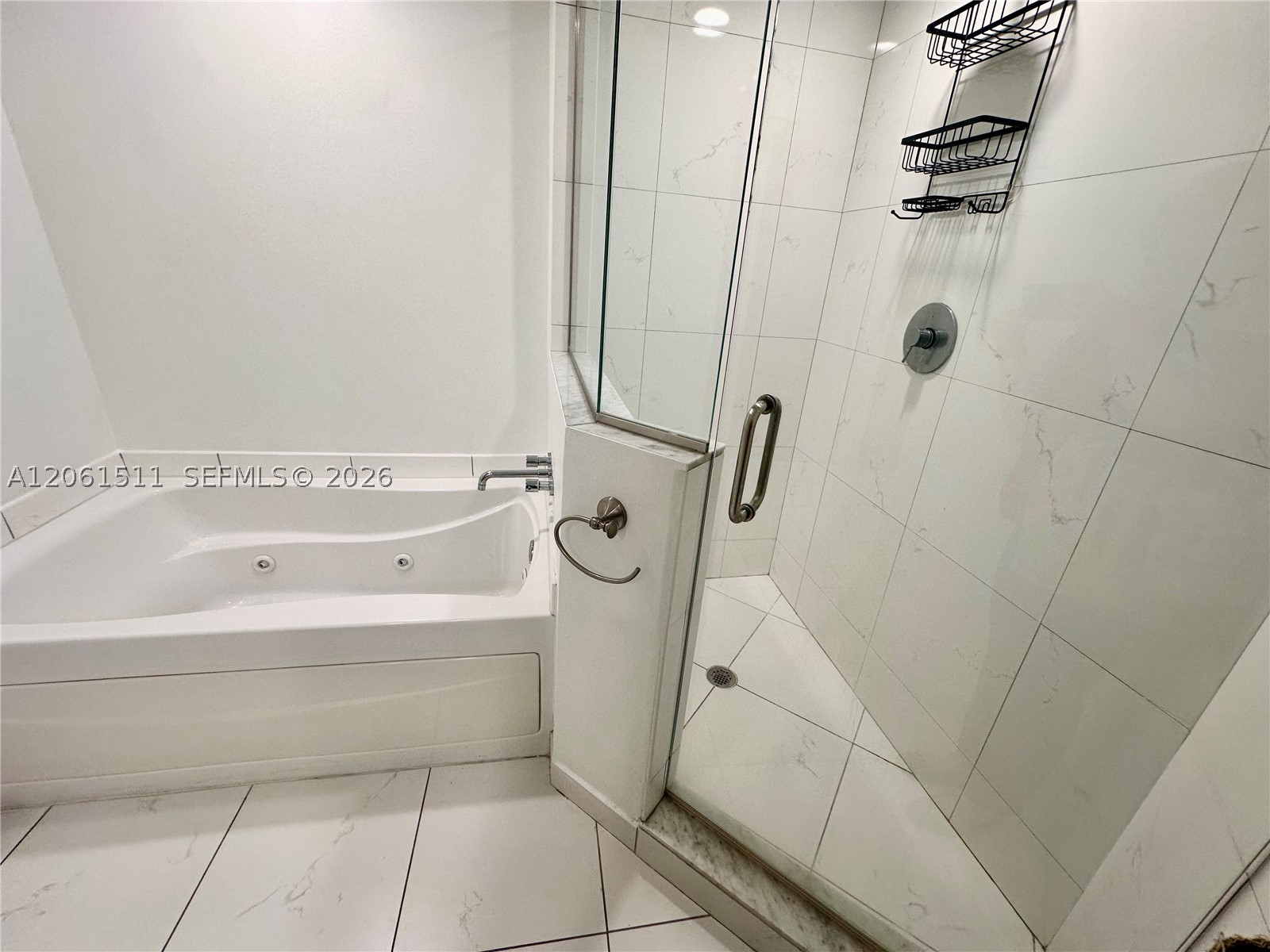 500 Brickell Ave #2407, Miami FL 33131