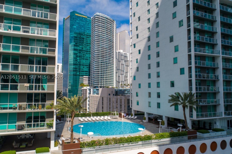 500 Brickell Ave #2407, Miami FL 33131
