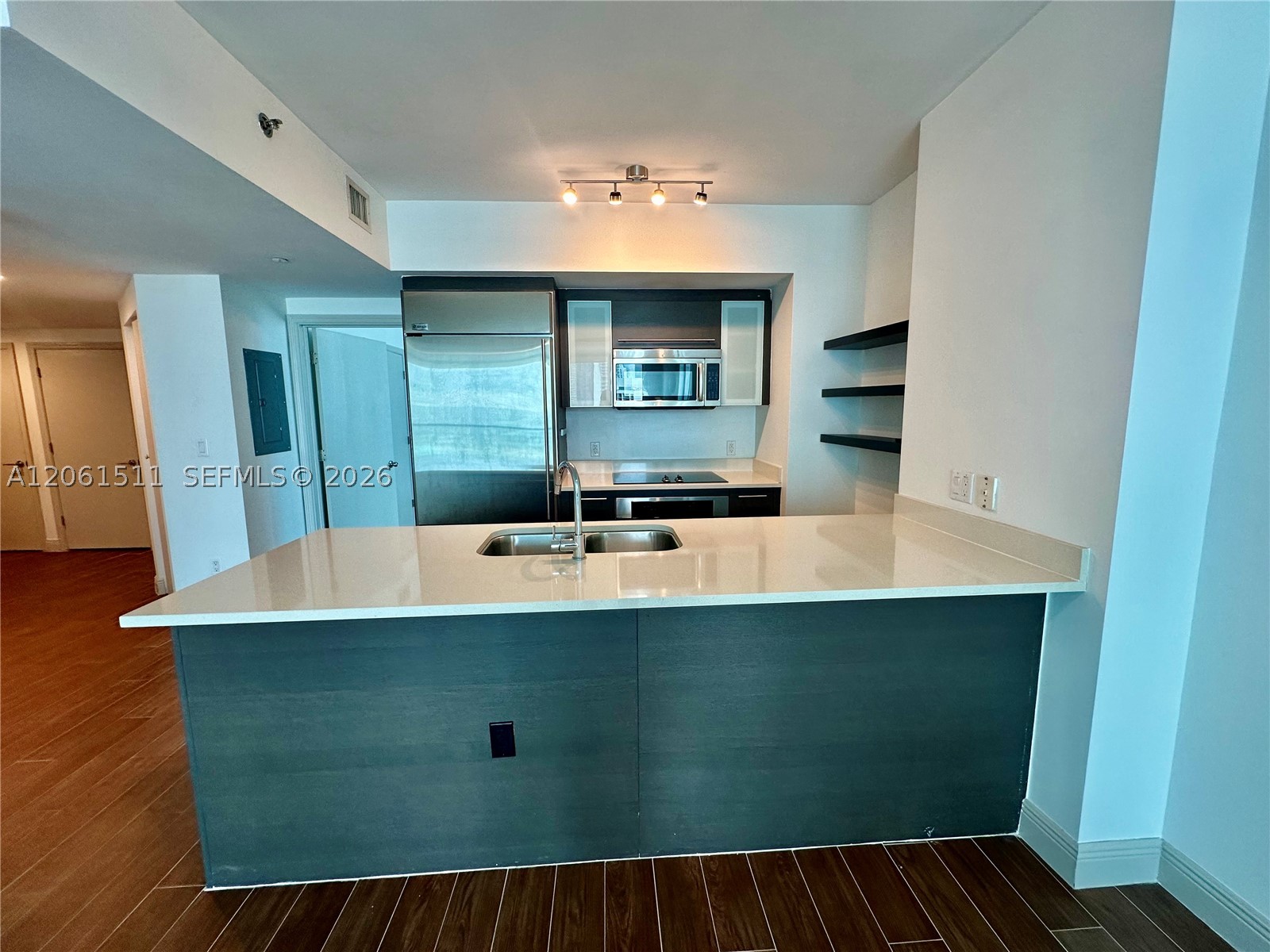 500 Brickell Ave #2407, Miami FL 33131
