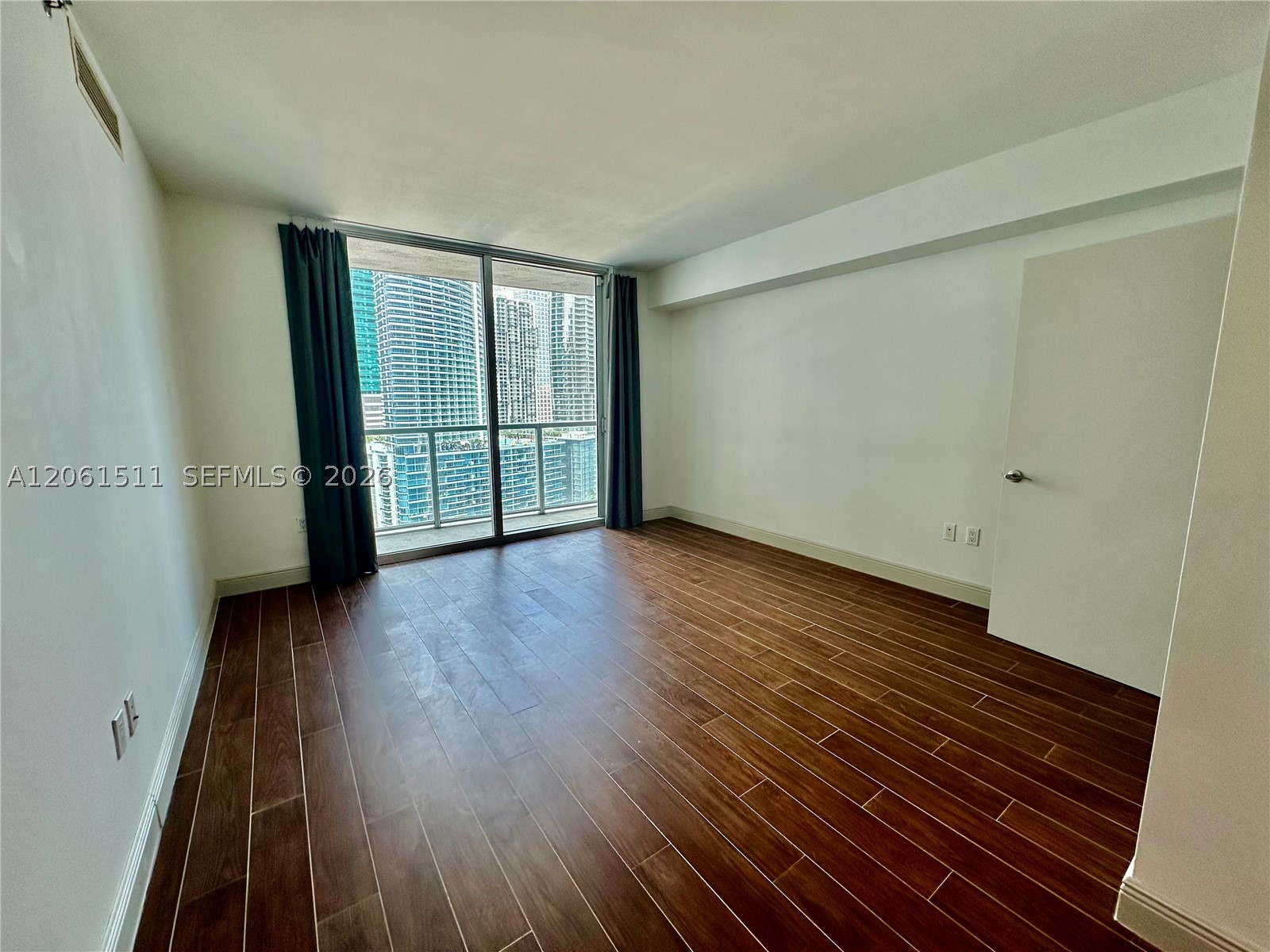 500 Brickell Ave #2407, Miami FL 33131