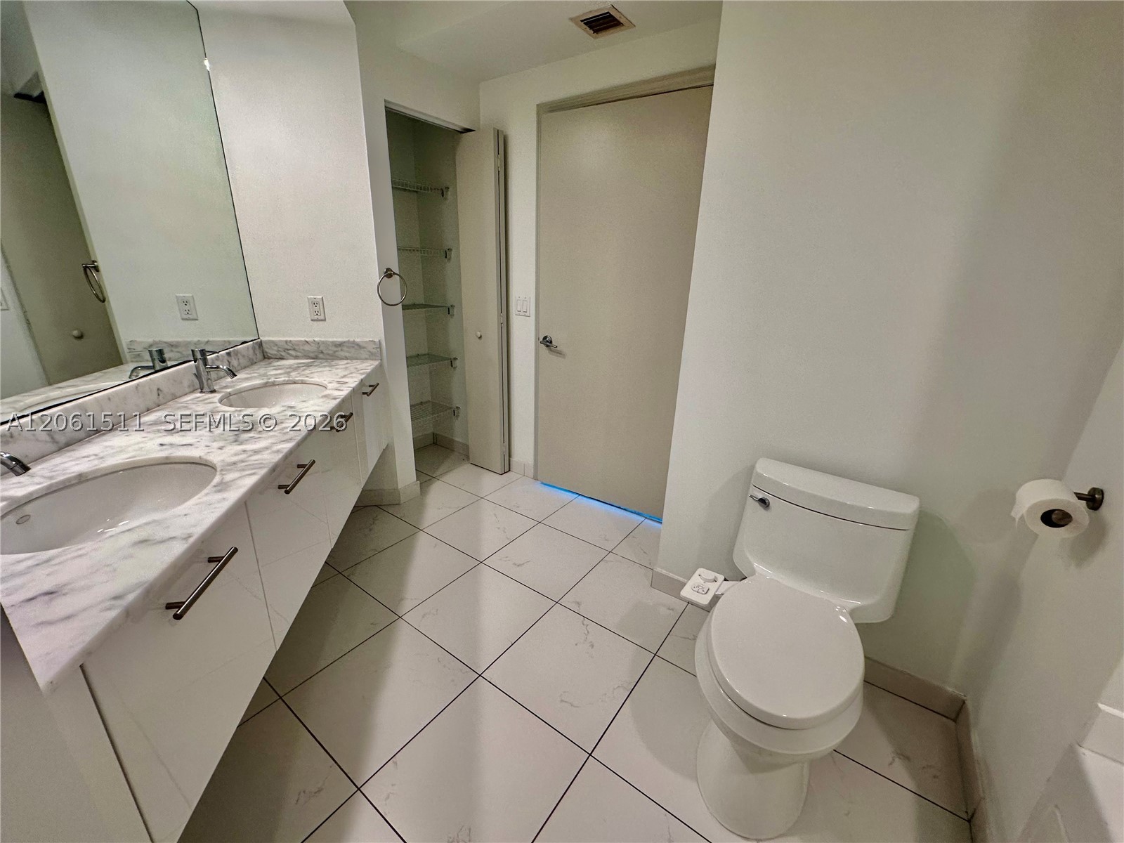 500 Brickell Ave #2407, Miami FL 33131