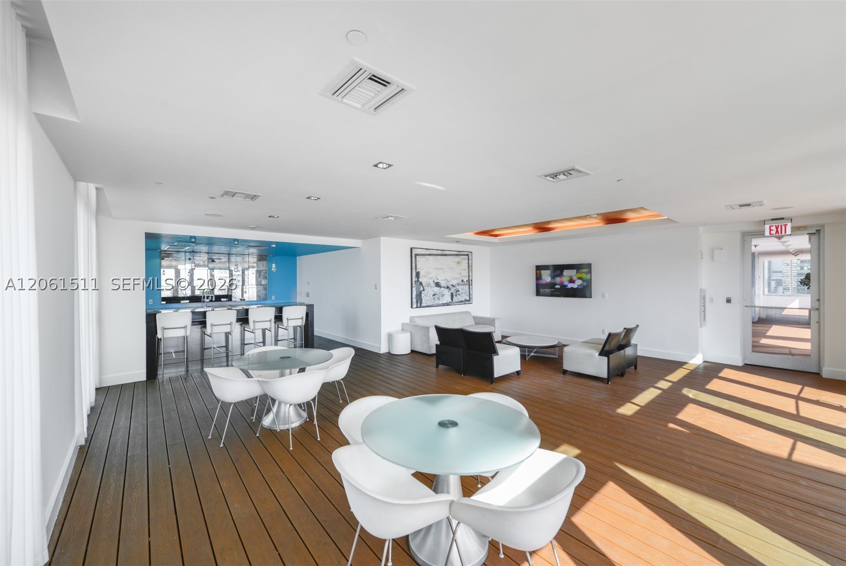 500 Brickell Ave #2407, Miami FL 33131