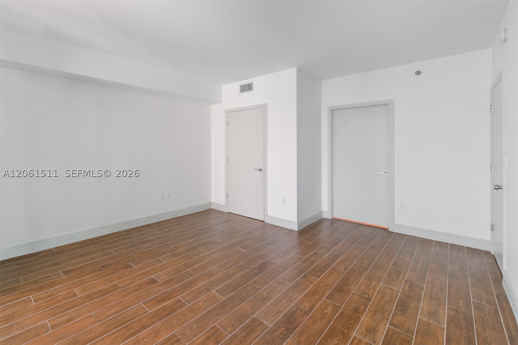 500 Brickell Ave #2407, Miami FL 33131