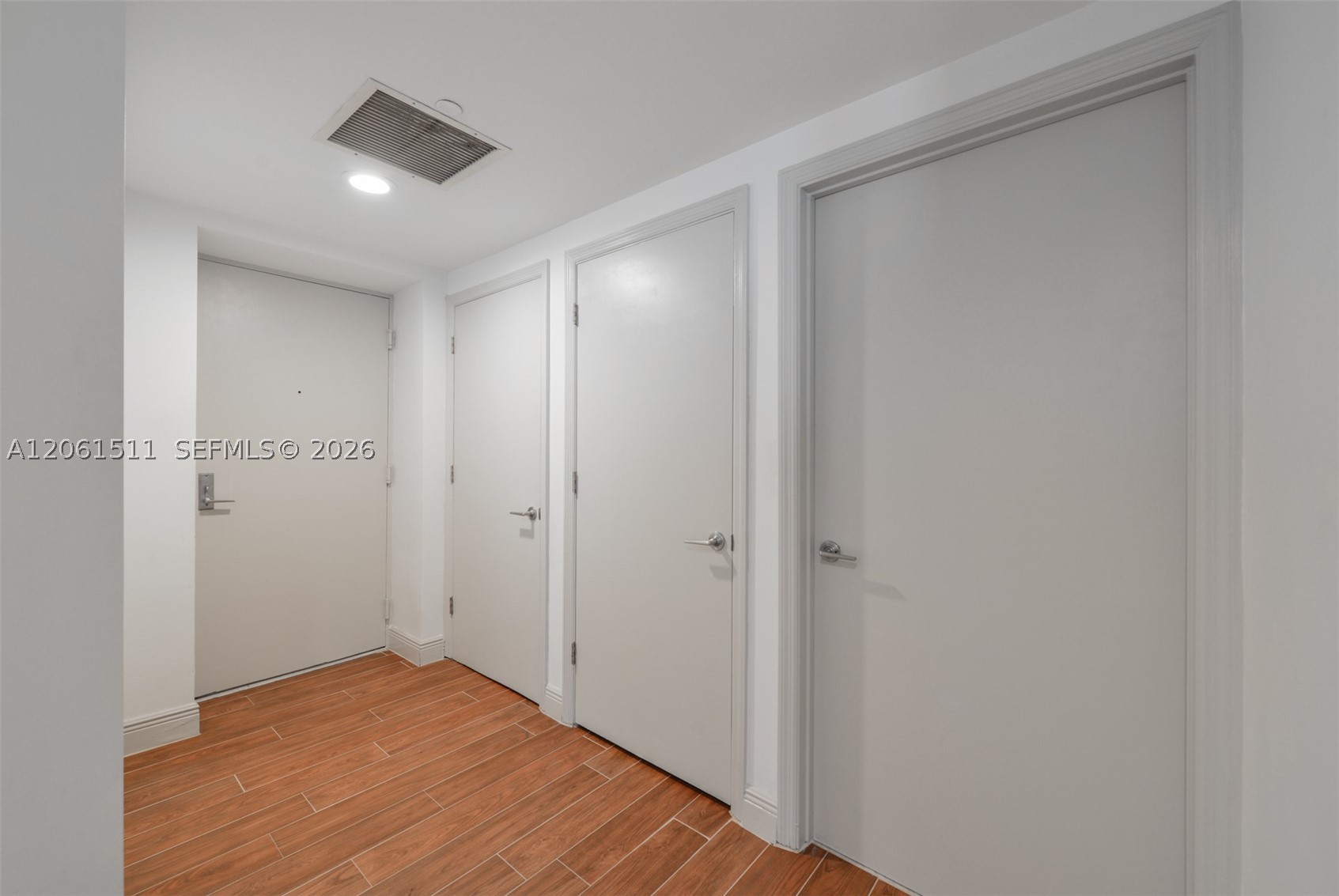 500 Brickell Ave #2407, Miami FL 33131