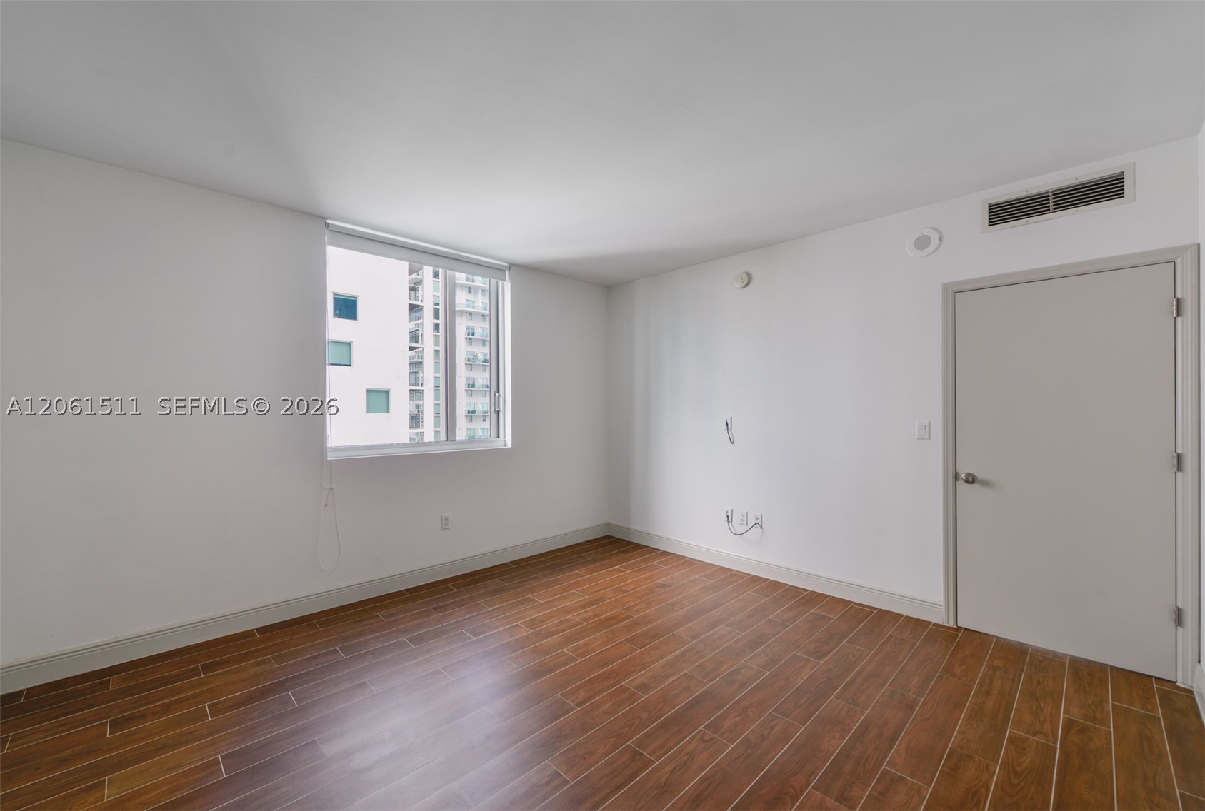 500 Brickell Ave #2407, Miami FL 33131