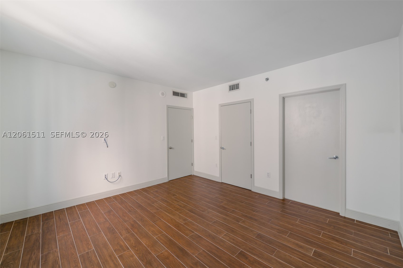 500 Brickell Ave #2407, Miami FL 33131