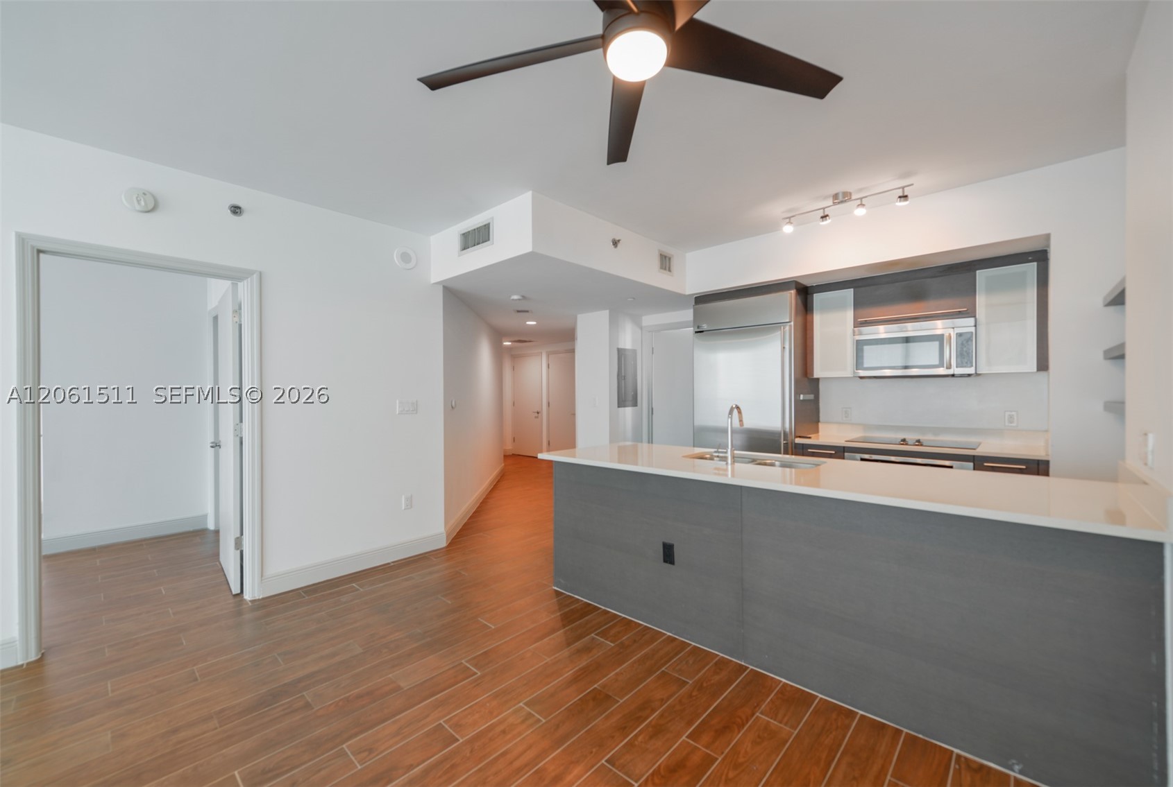 500 Brickell Ave #2407, Miami FL 33131