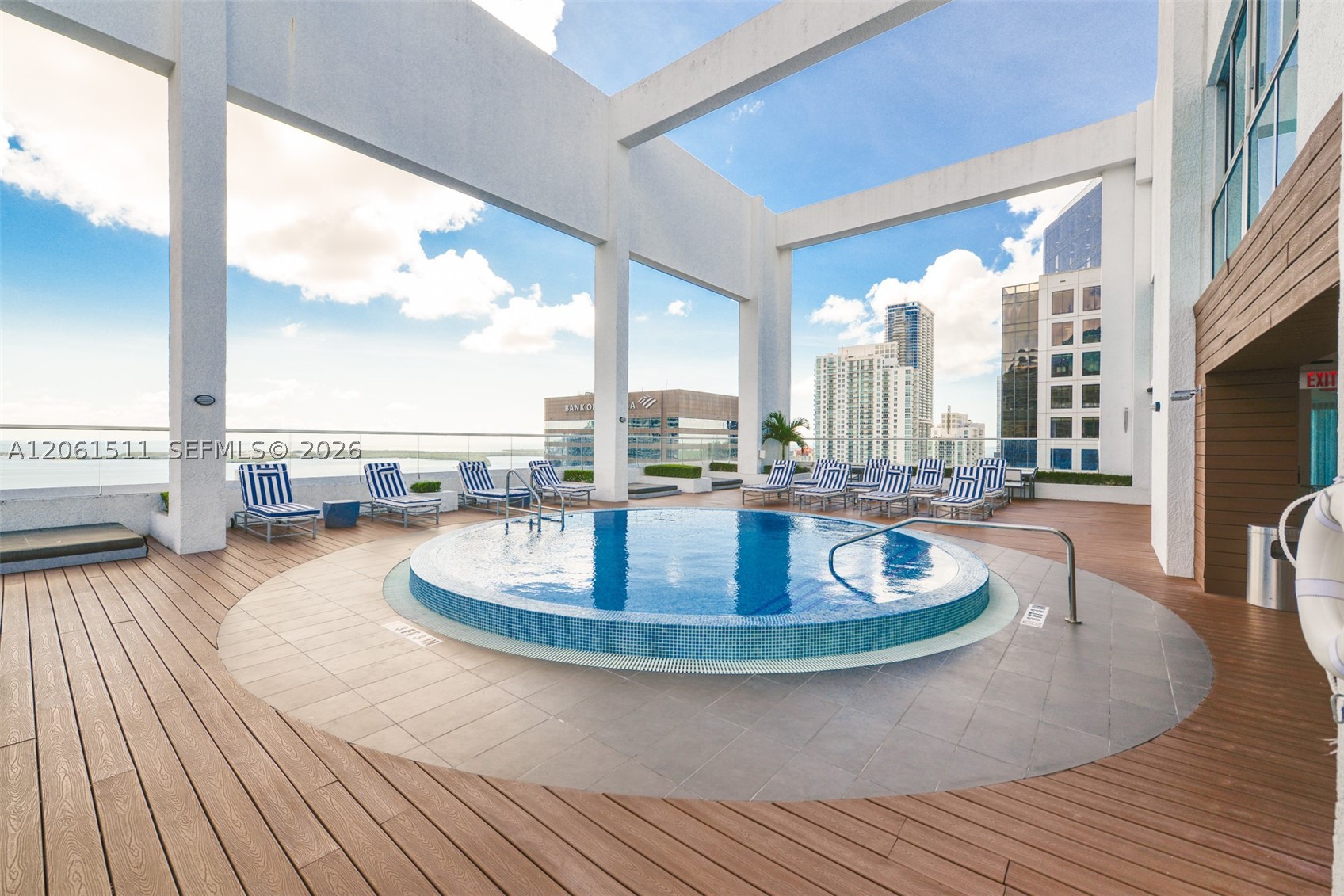 500 Brickell Ave #2407, Miami FL 33131
