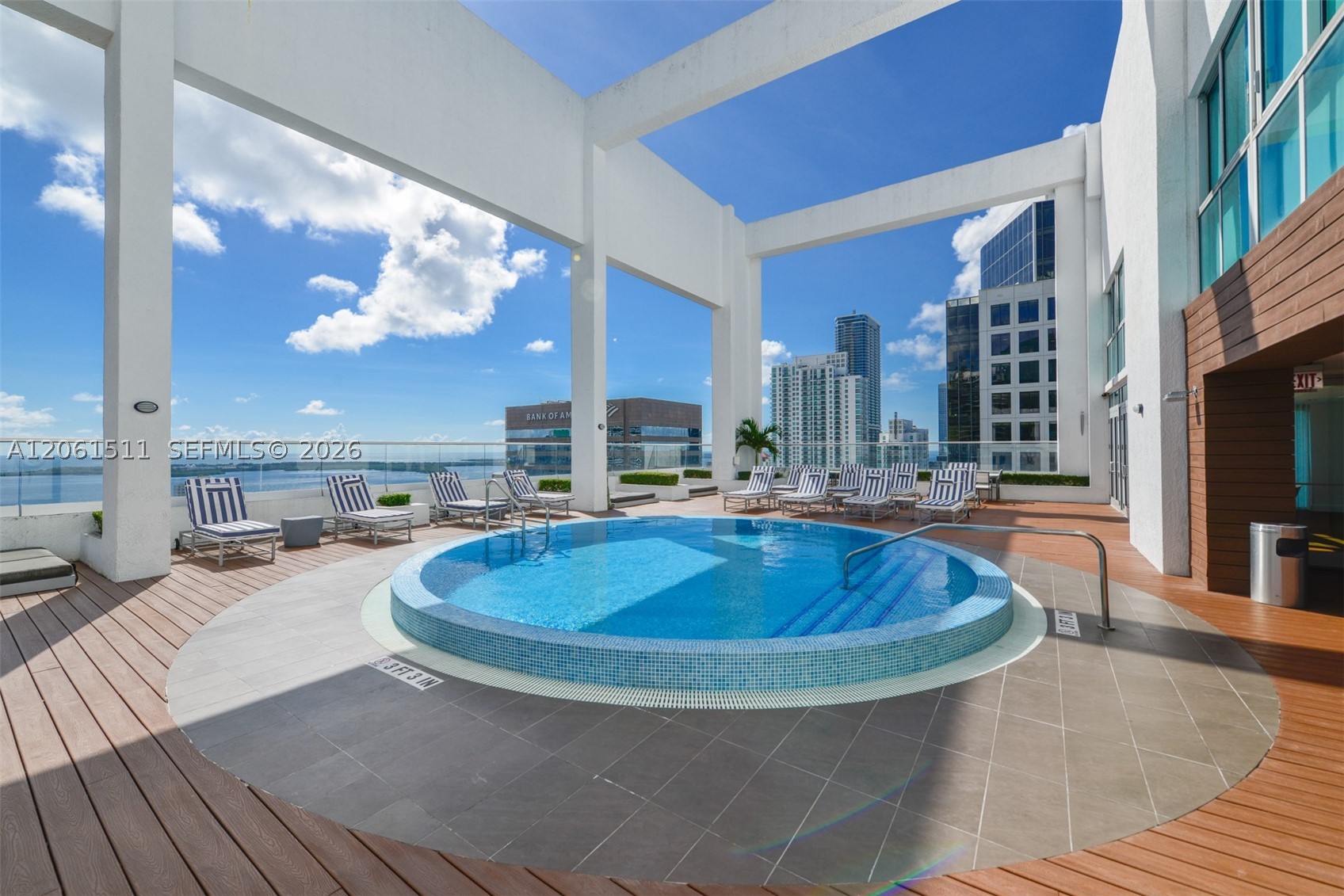 500 Brickell Ave #2407, Miami FL 33131