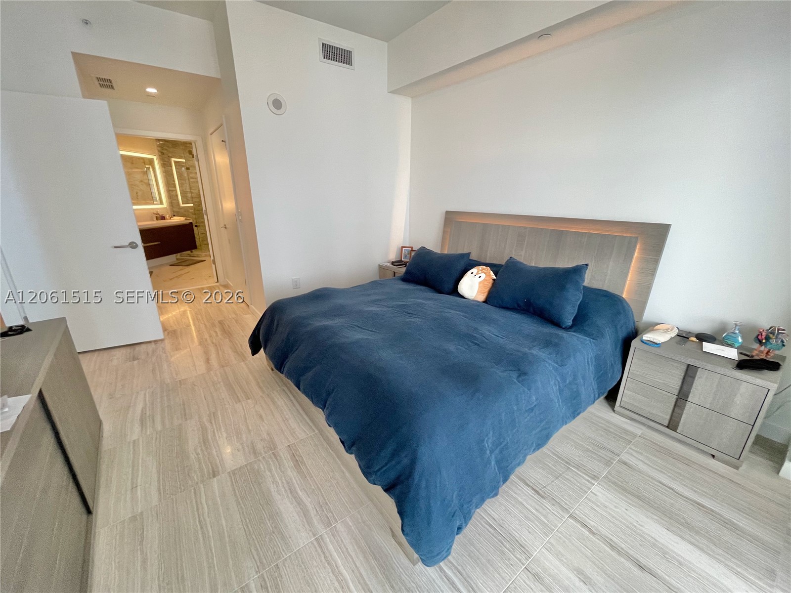 851 NE 1st Ave #2605, Miami FL 33132