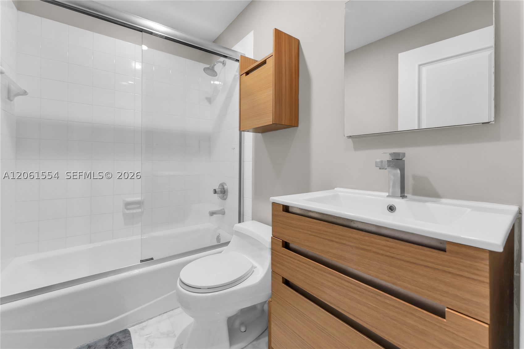 888 Brickell Key Dr #508, Miami FL 33131