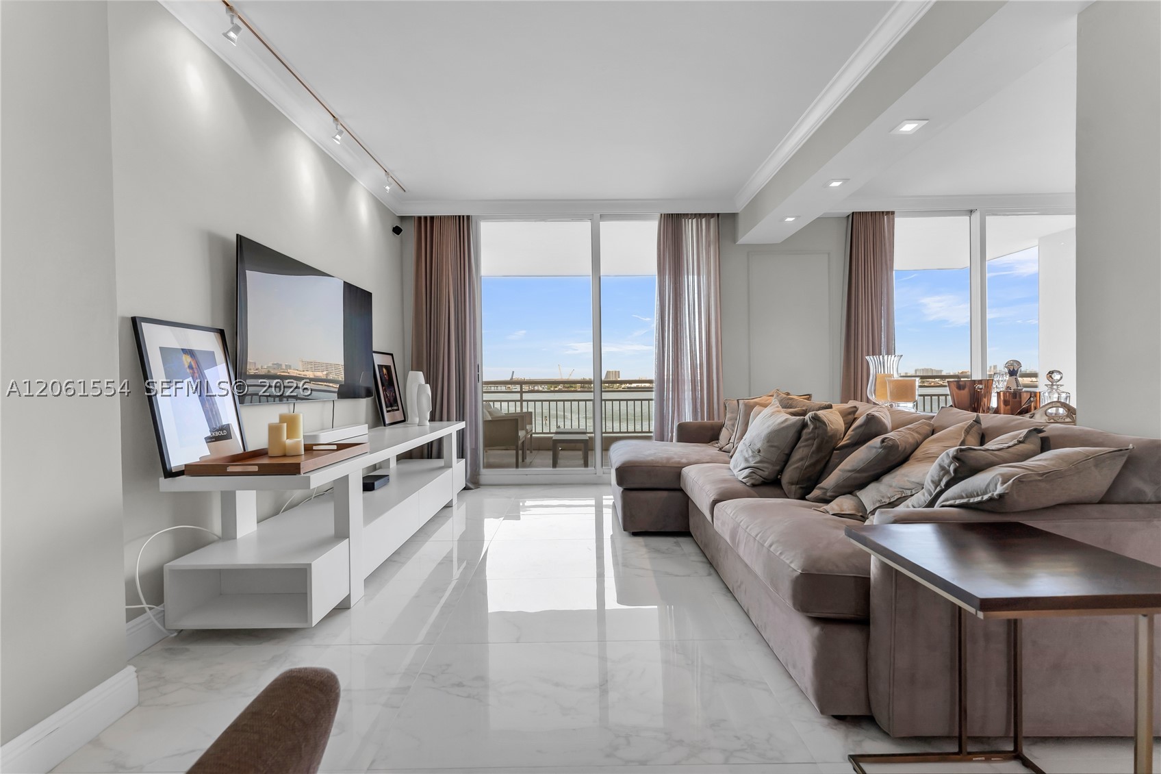 888 Brickell Key Dr #508, Miami FL 33131