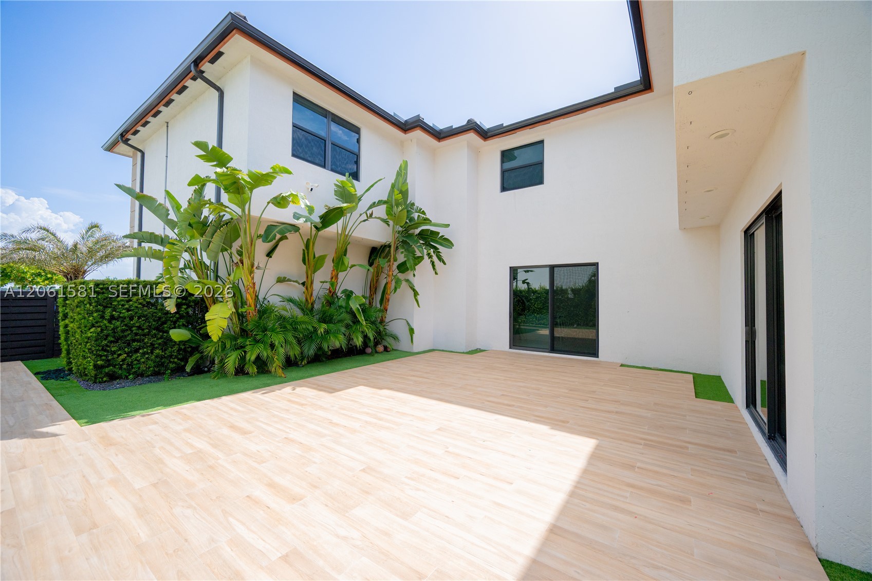 8995 NW 161st Ter, Miami Lakes FL 33018