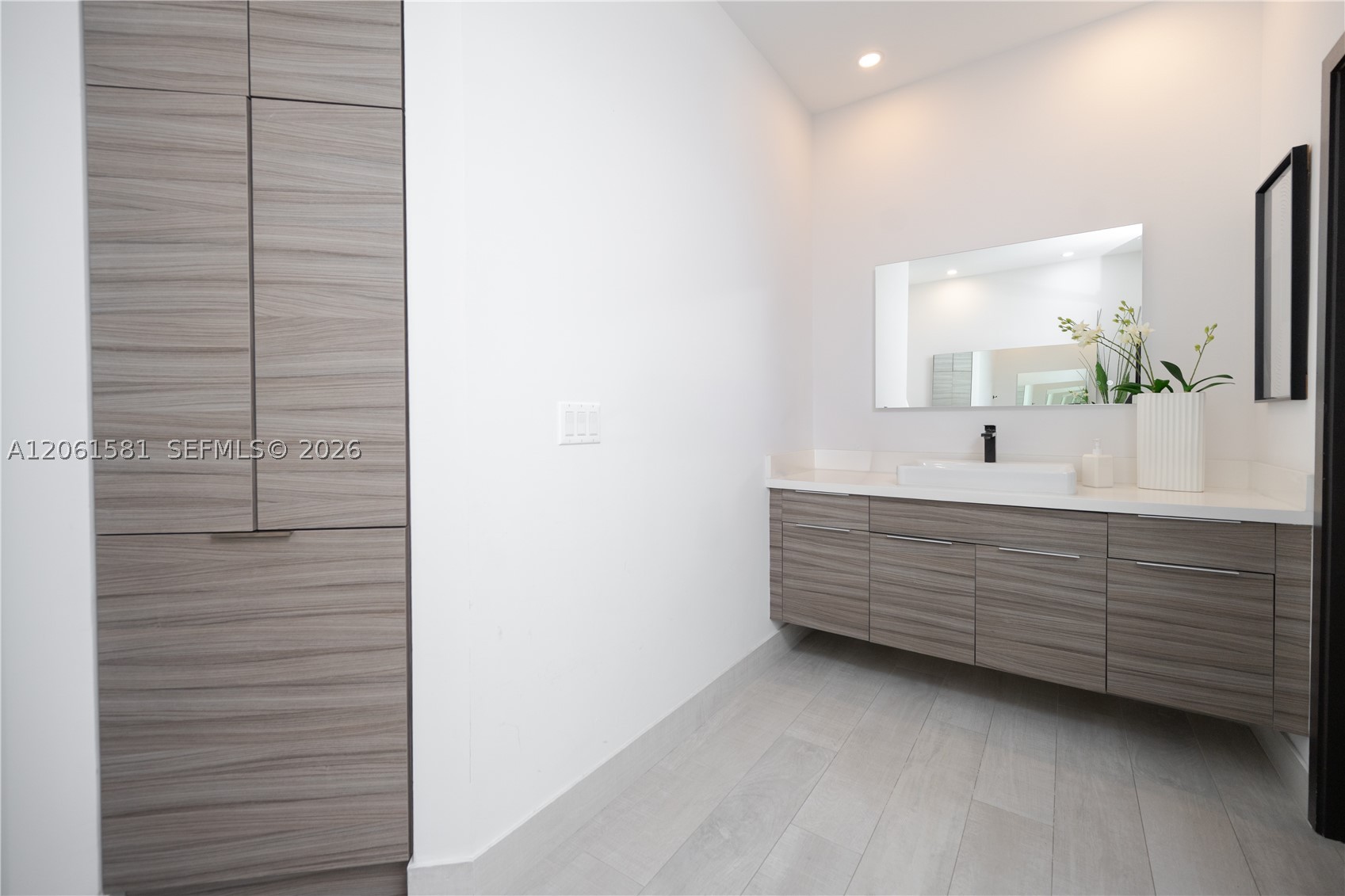 8995 NW 161st Ter, Miami Lakes FL 33018