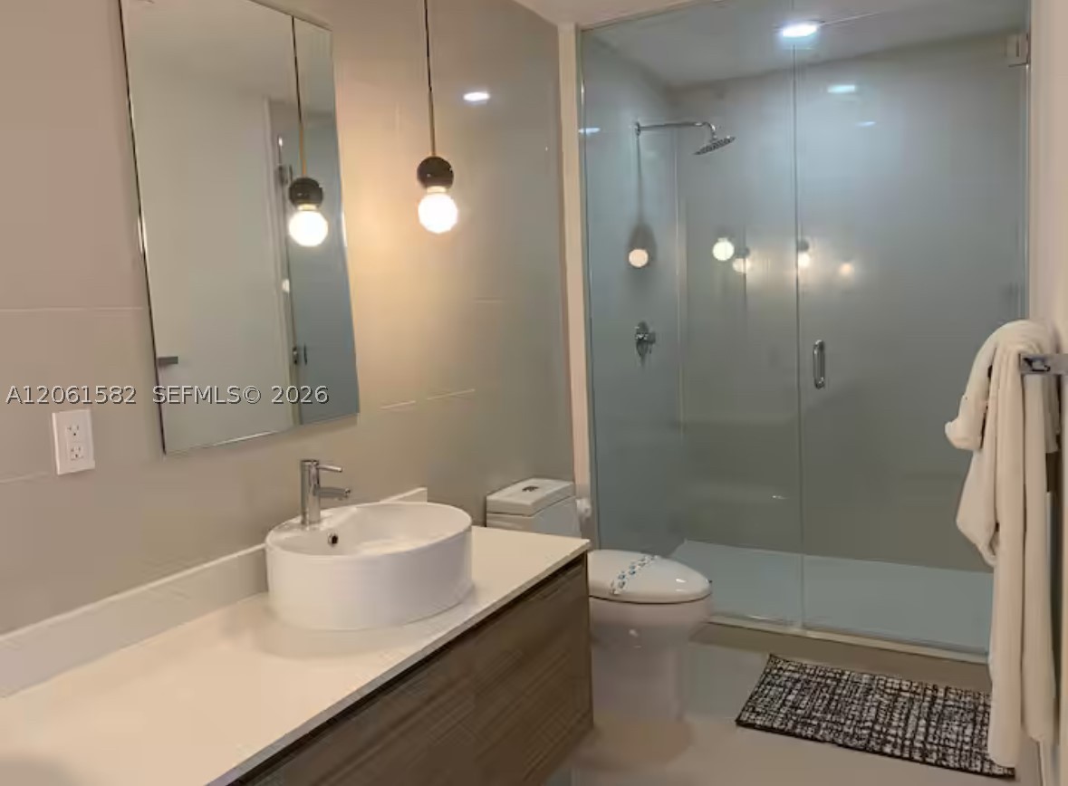 121 NE 34th St #L604, Miami FL 33137