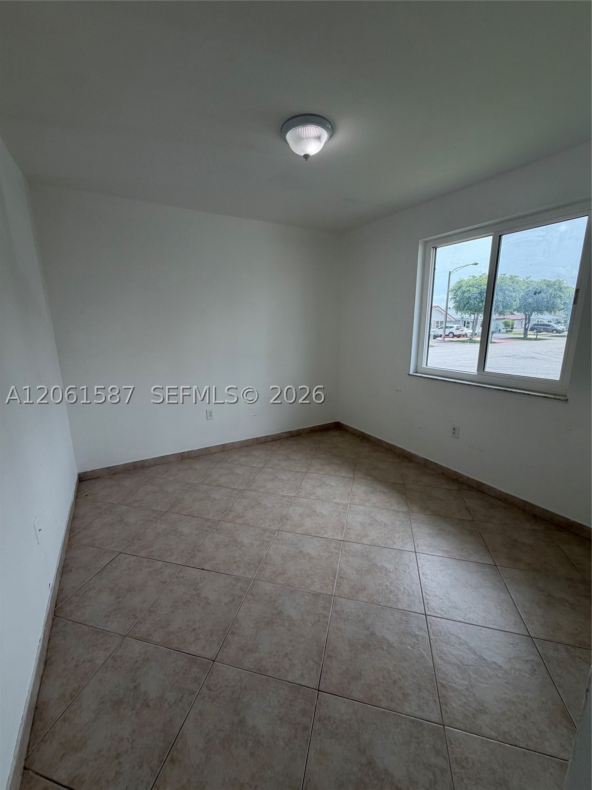 11686 NW 91st Pl, Hialeah Gardens FL 33018