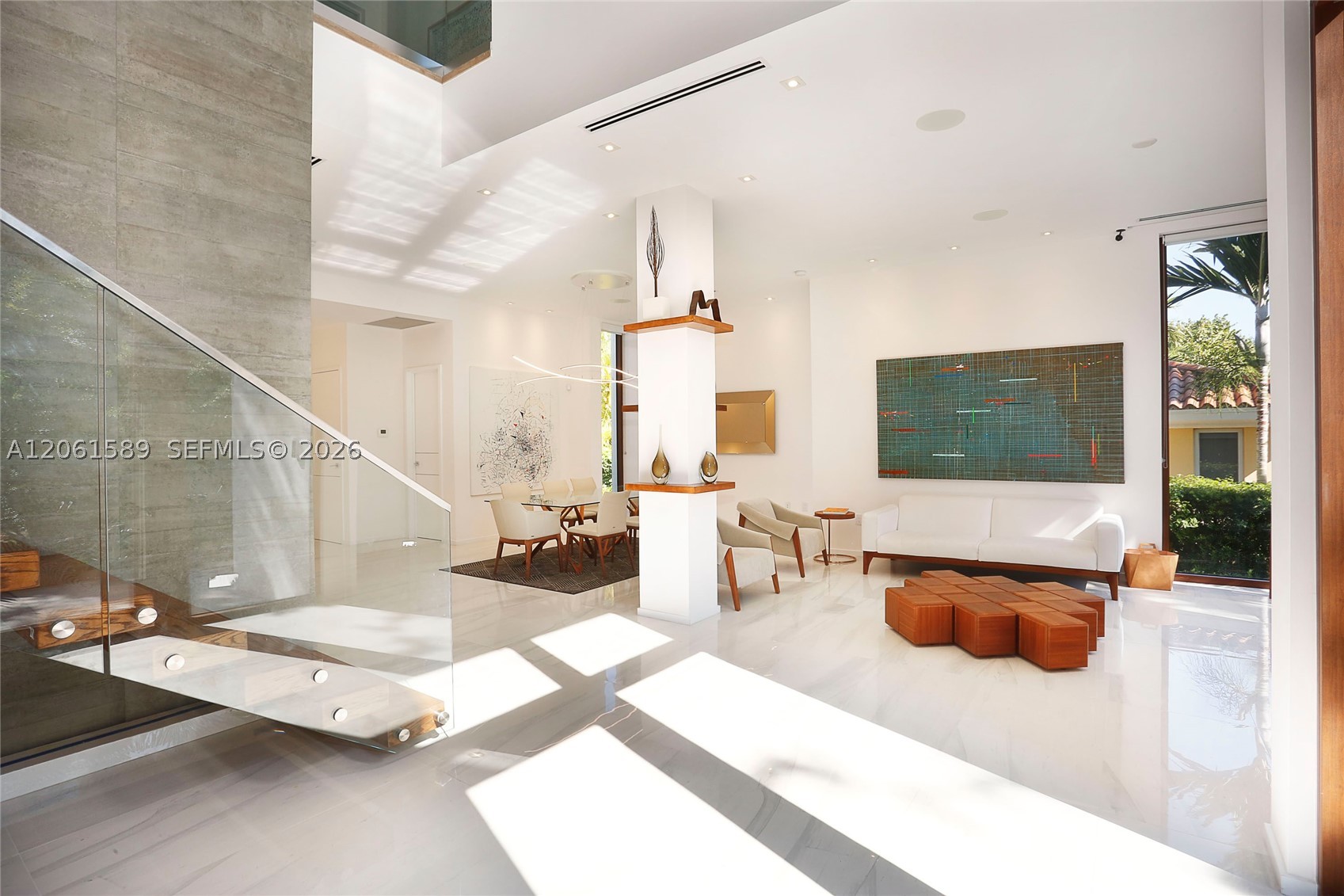 121 Buttonwood Dr, Key Biscayne FL 33149